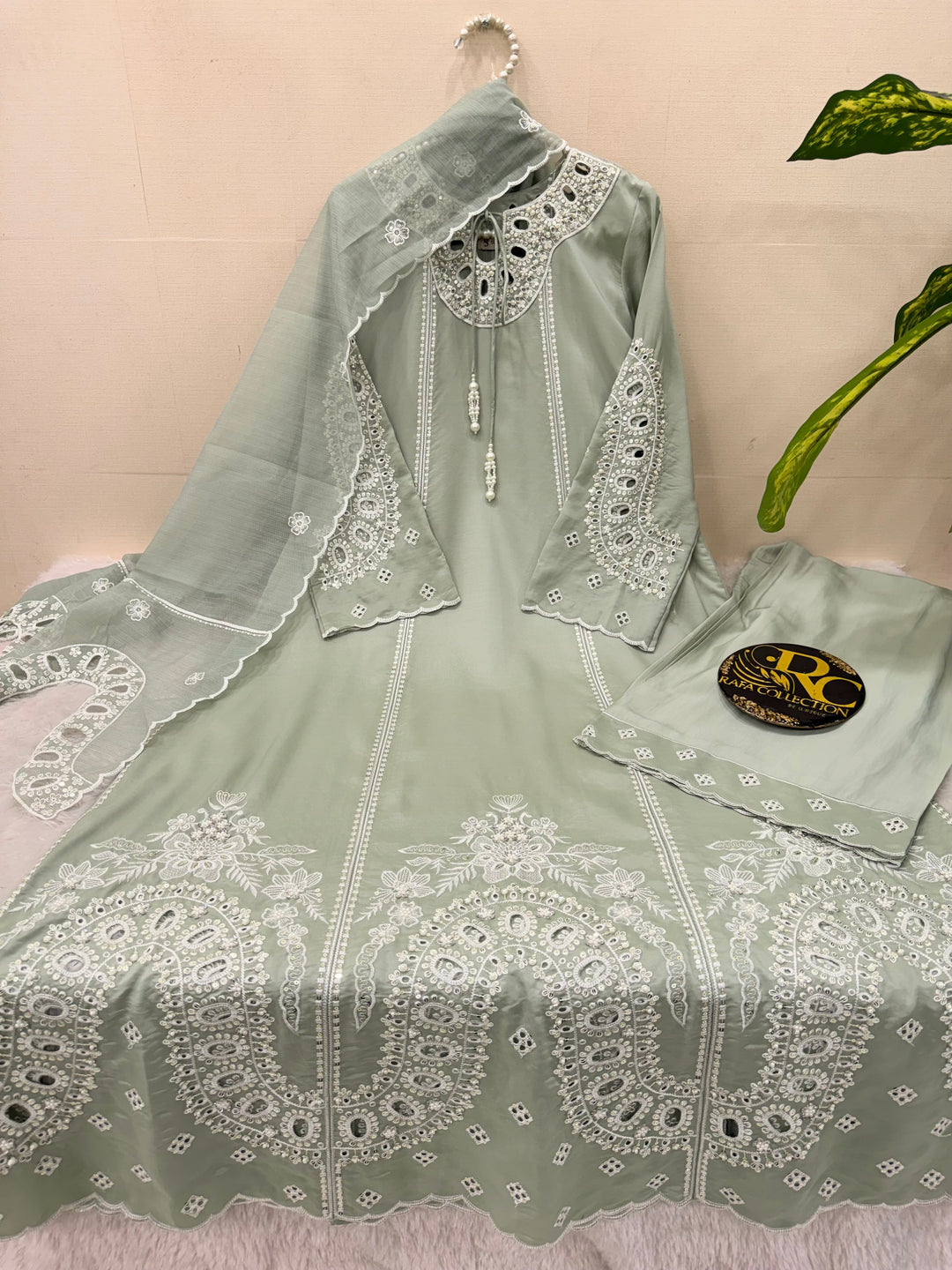 Premium cutwork long suits