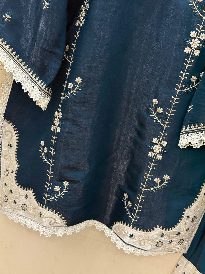 Pakistani Formals Sets
