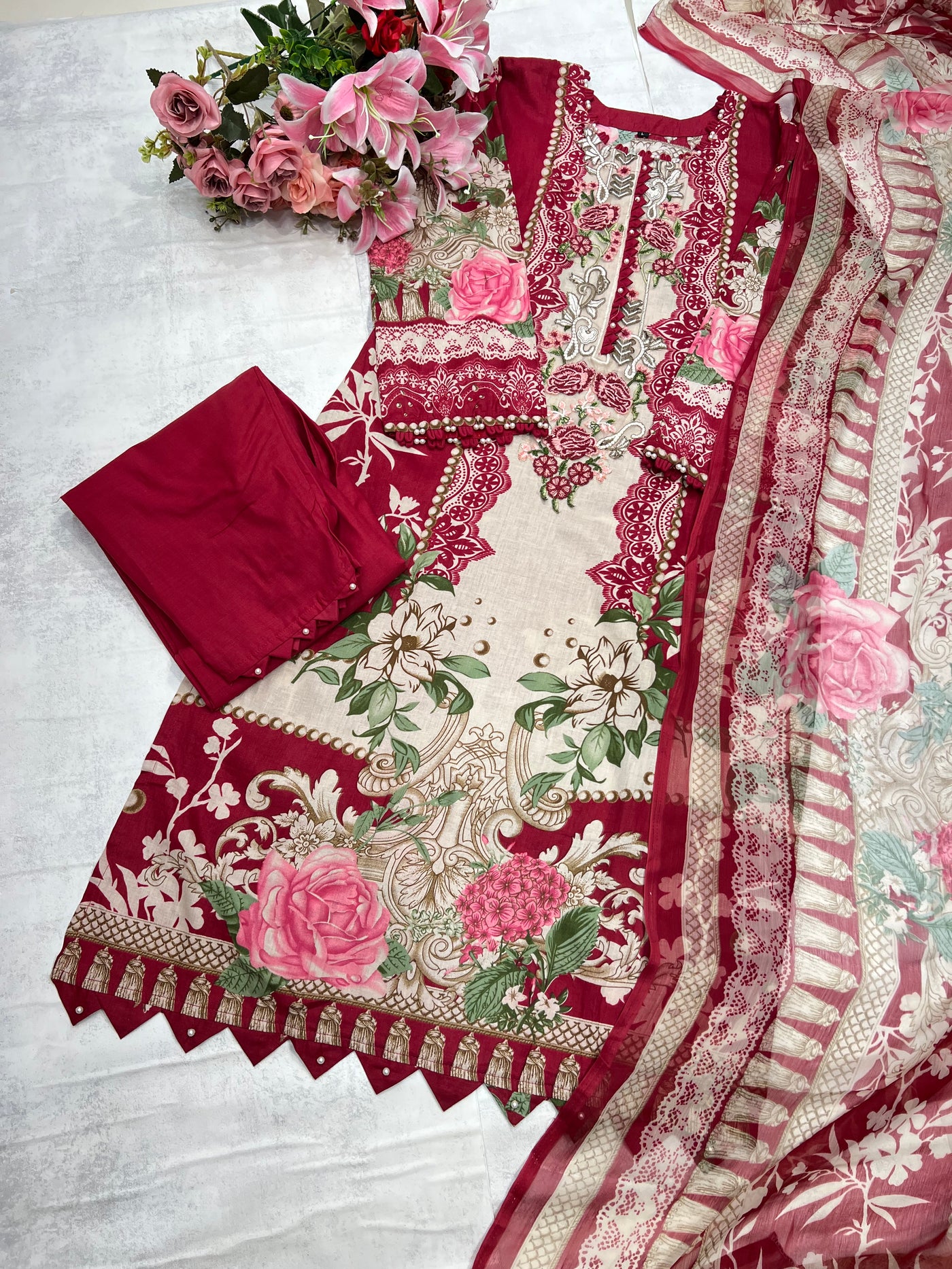 2539 Luxury Pearl Embellished Pakistani Suits