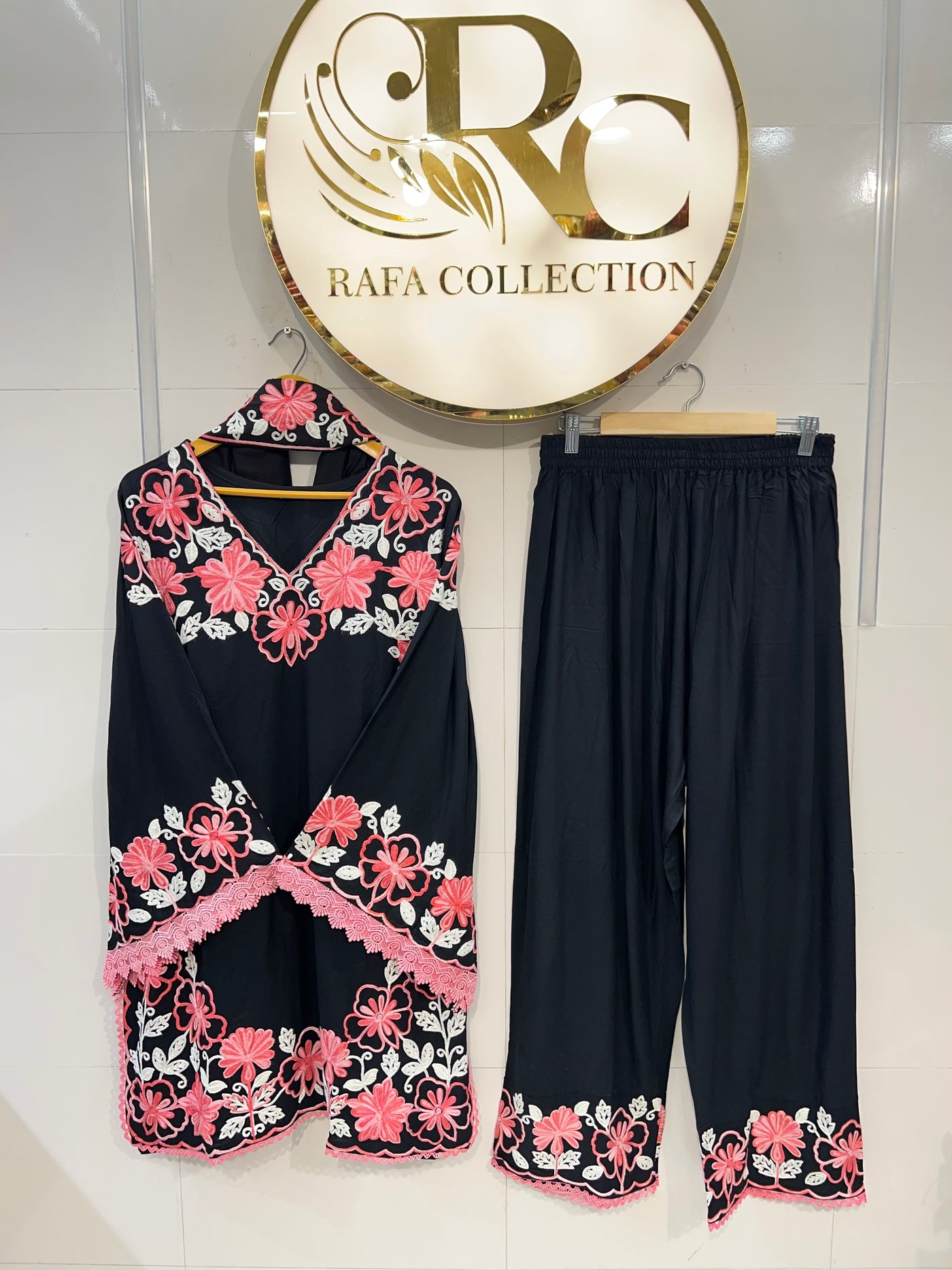 Kashmiri suit 2061