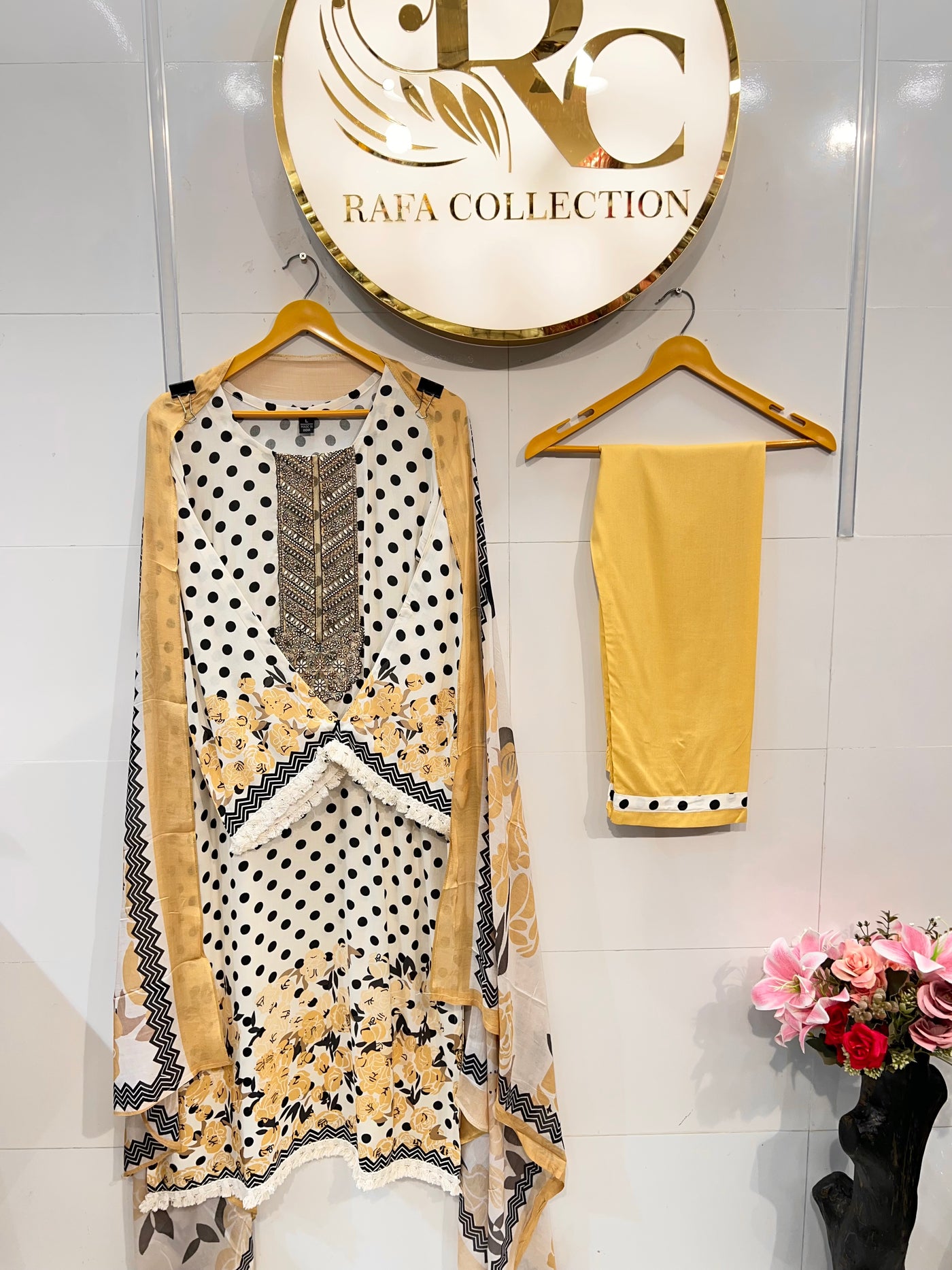 Lawn Embroidered Suits 4310