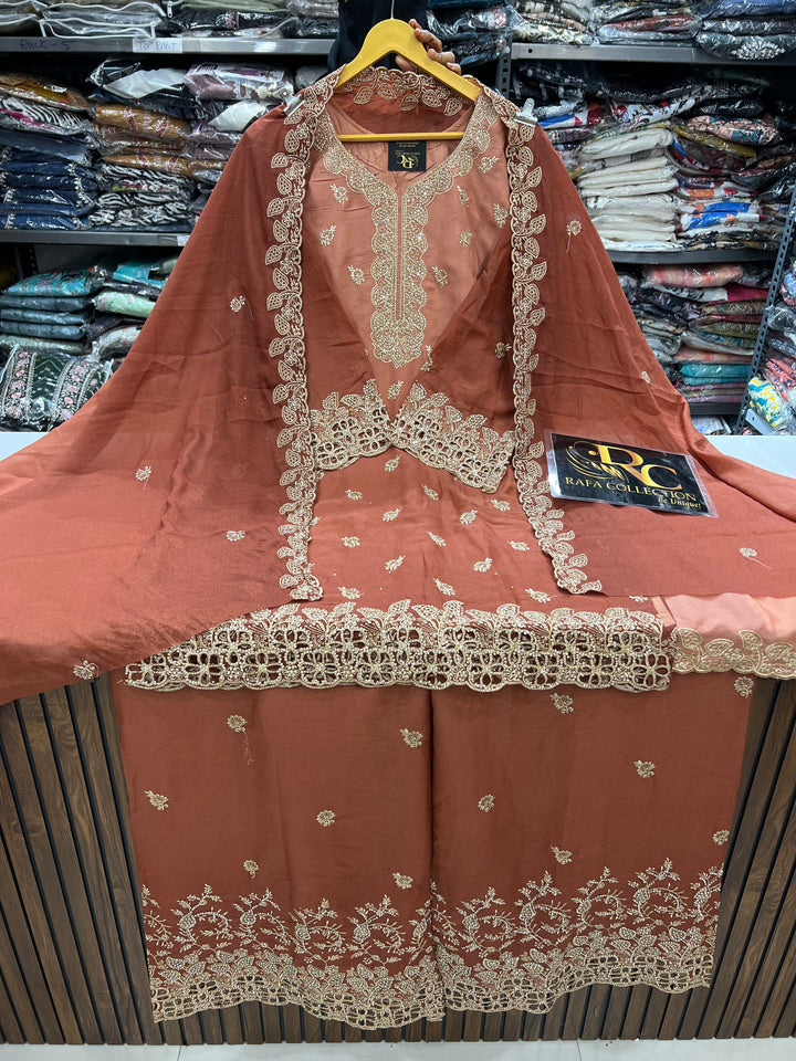 Pakistani party wear suits 17396