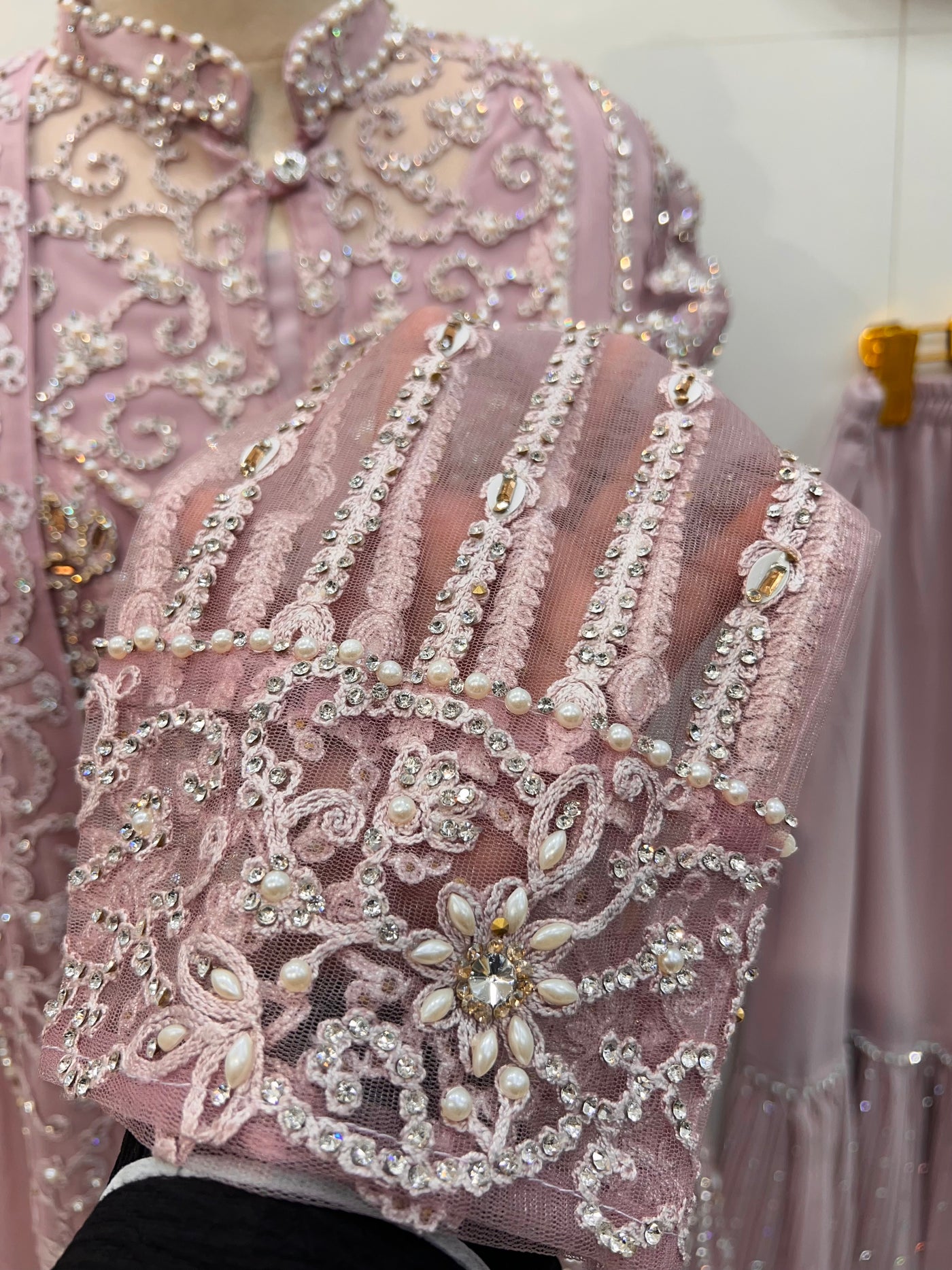 Exclusive wedding dress 10002