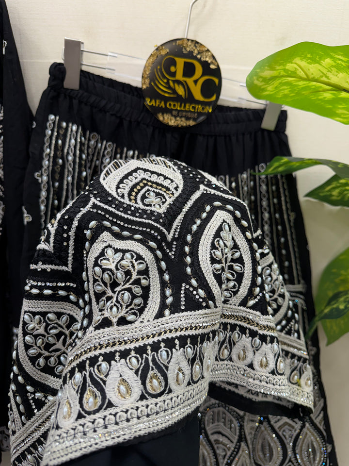 Traditional festive suit 5902