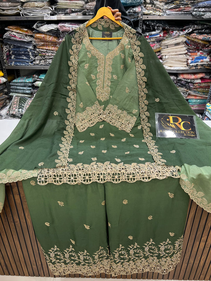 Pakistani party wear suits 17396
