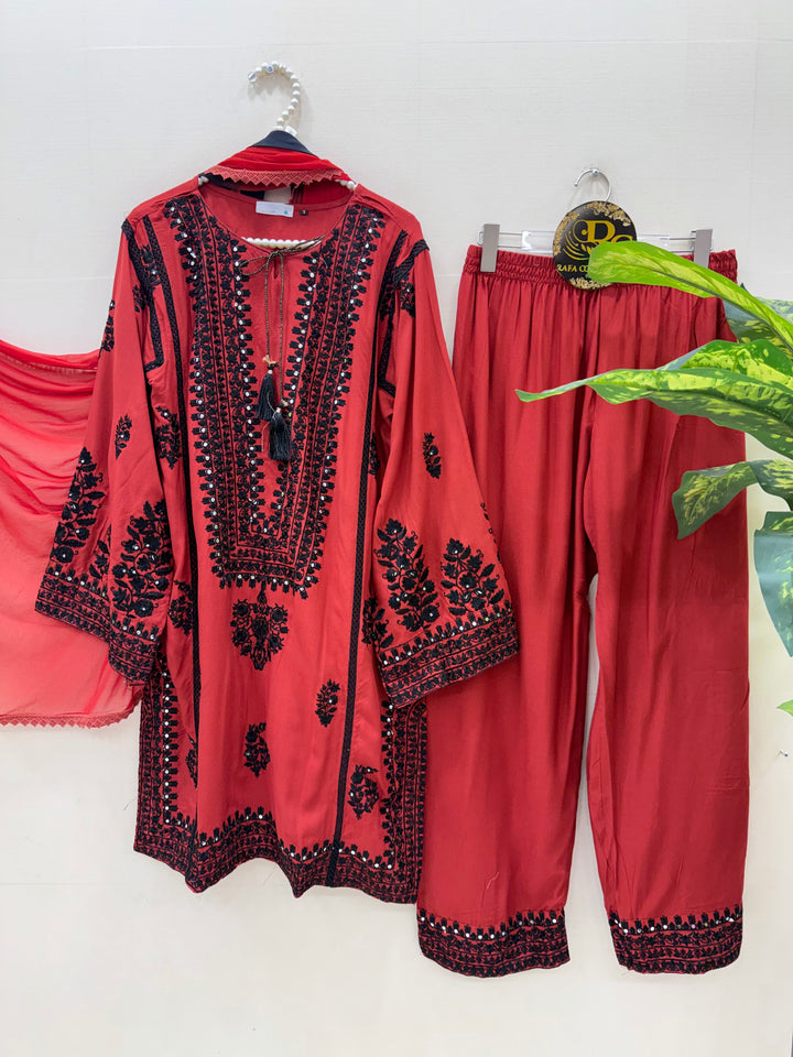 Pakistani embroidered suit for women 4004