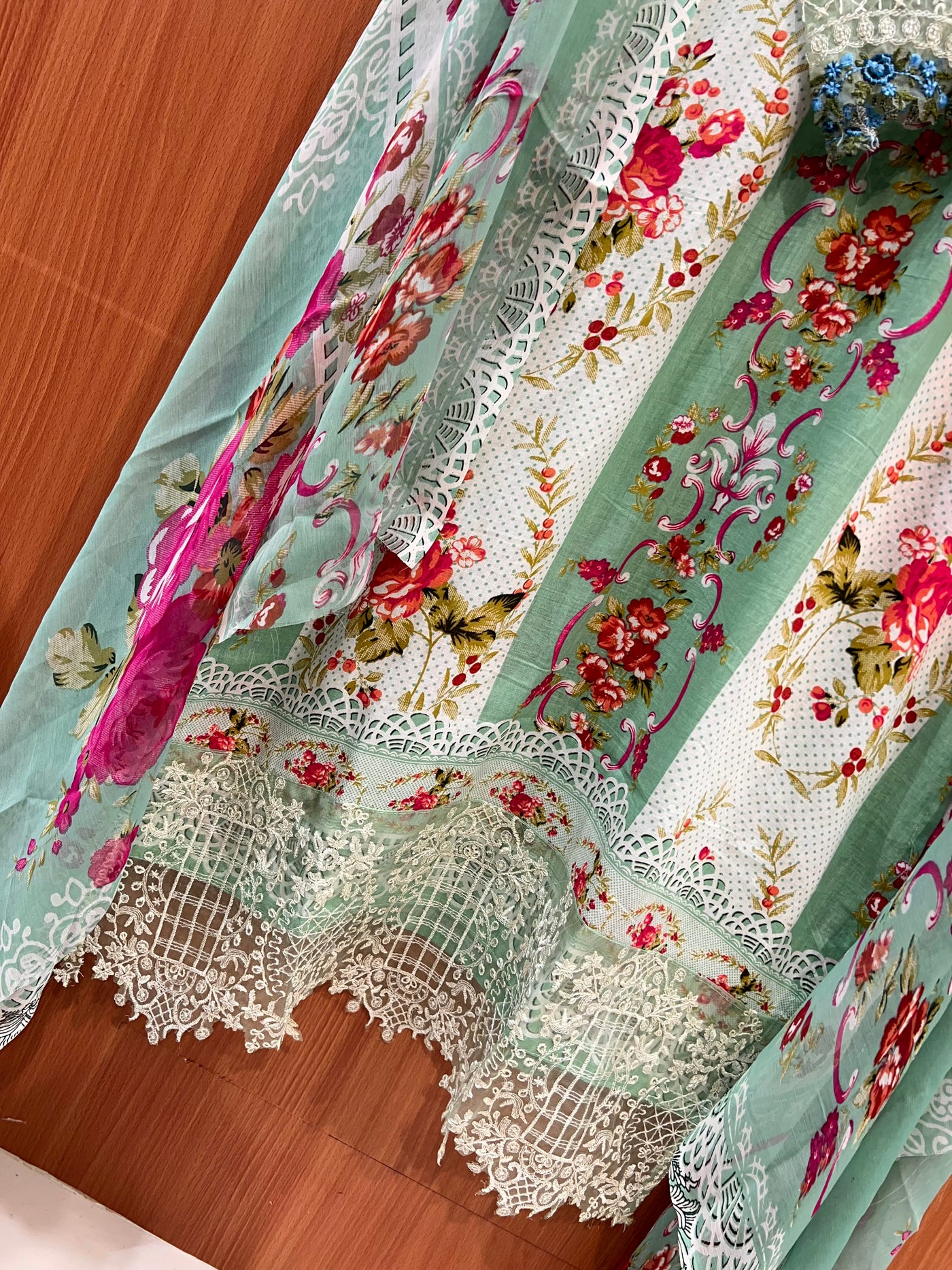 Pakistani formals 2358