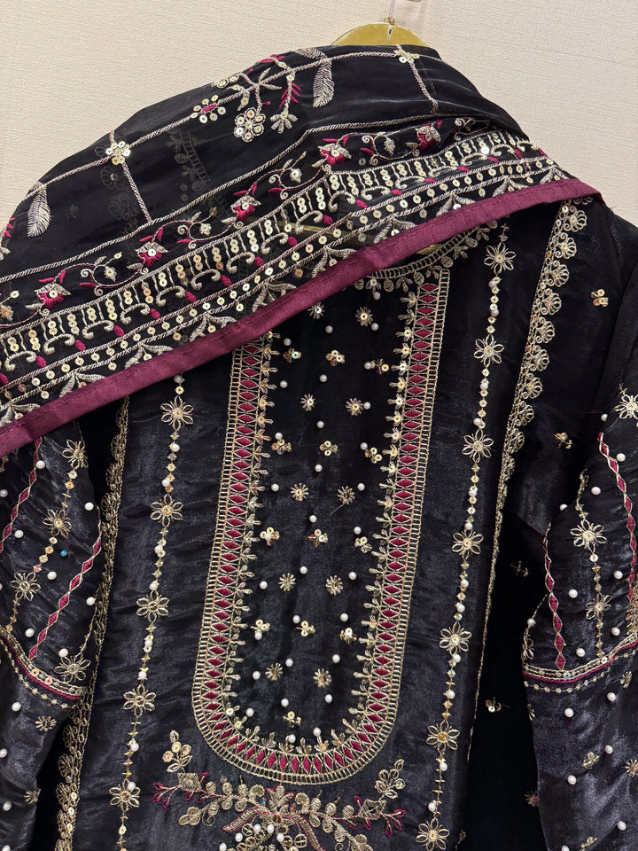 Pakistani ethnic suits 7006