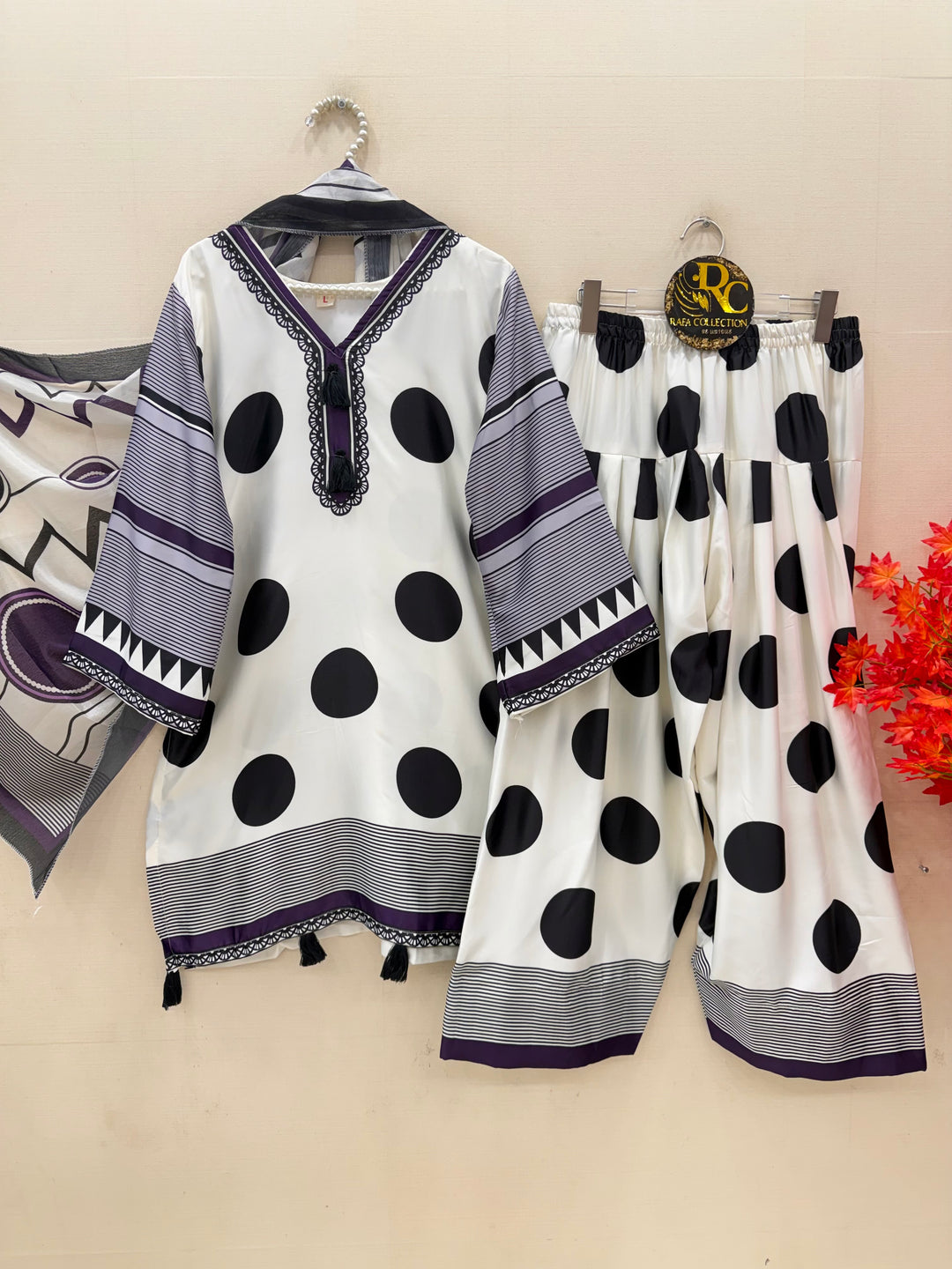 polka dot Pakistani Farshi suits