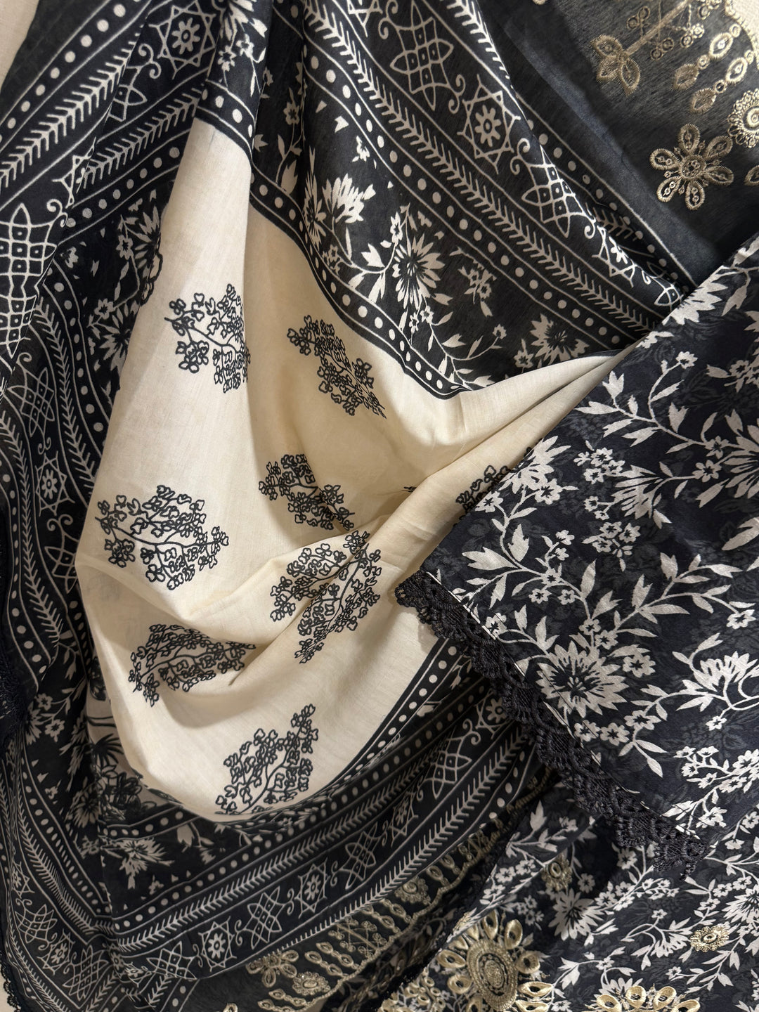 Cotton chikankari suits 2990