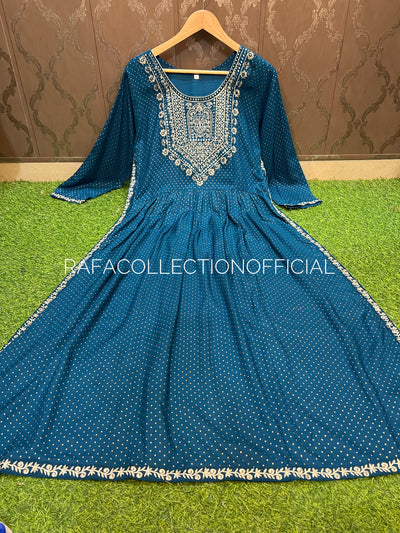 Nayra cut suit 036