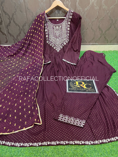 Nayra cut suit 036
