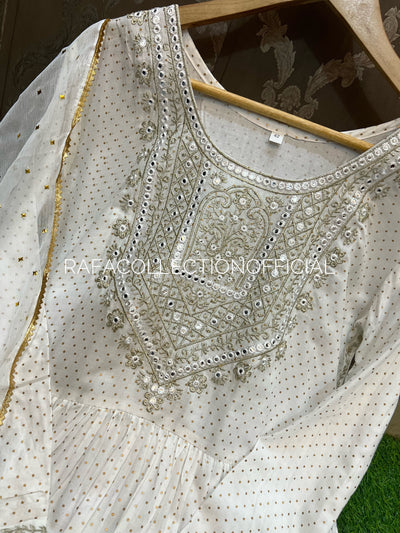 Nayra cut suit 036