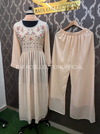 Handwork nyra-cut